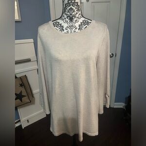 Liz Claiborne size medium beige sweater